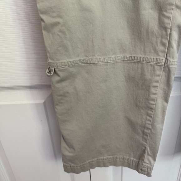 Columbia Light Tan Cargo Pants roll up snaps cropped size 10 women’s - Picture 4 of 11